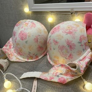 Victoria’s Secret bra